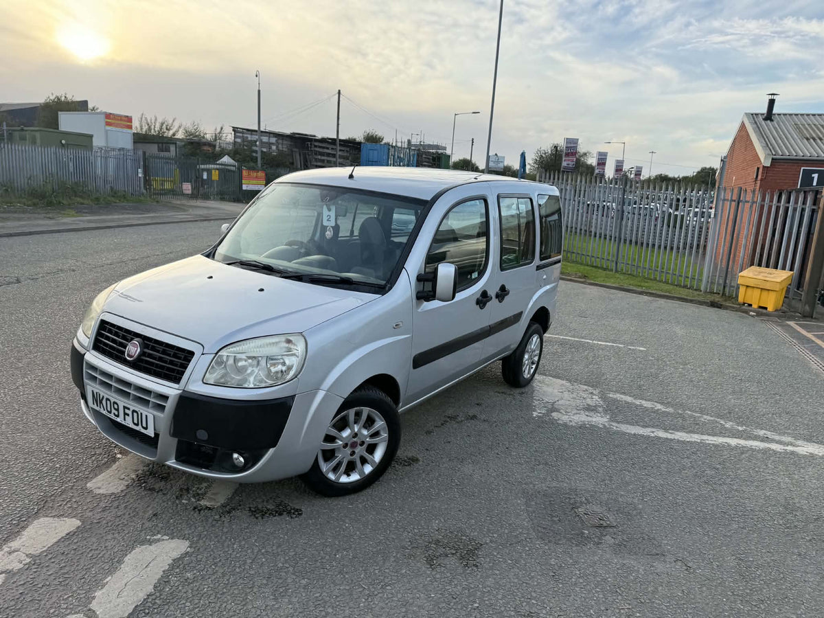 2009-FIAT DOBLO MOBILITY CAR
