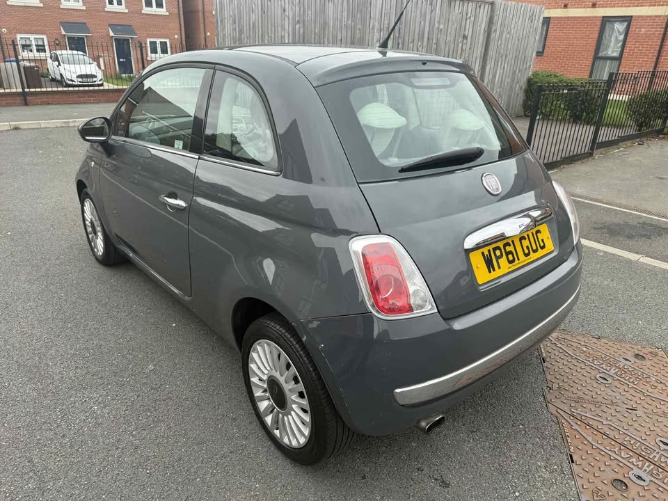 2011 - FIAT 500 LOUNGE