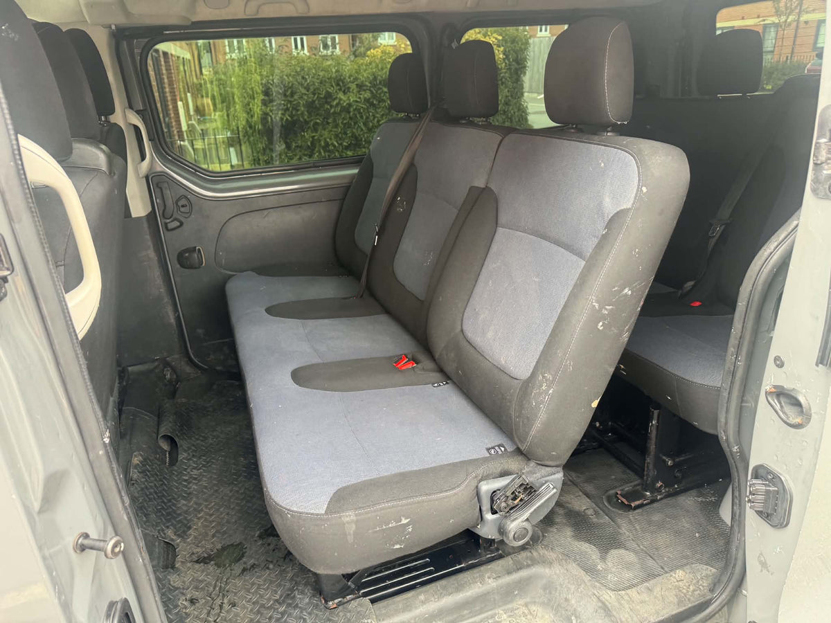 2018-VAUXHALL VIVARO BUS