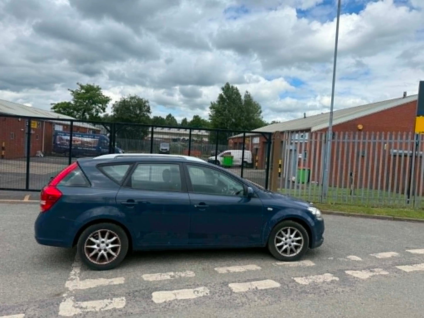 2009-KIA CEED ESTATE