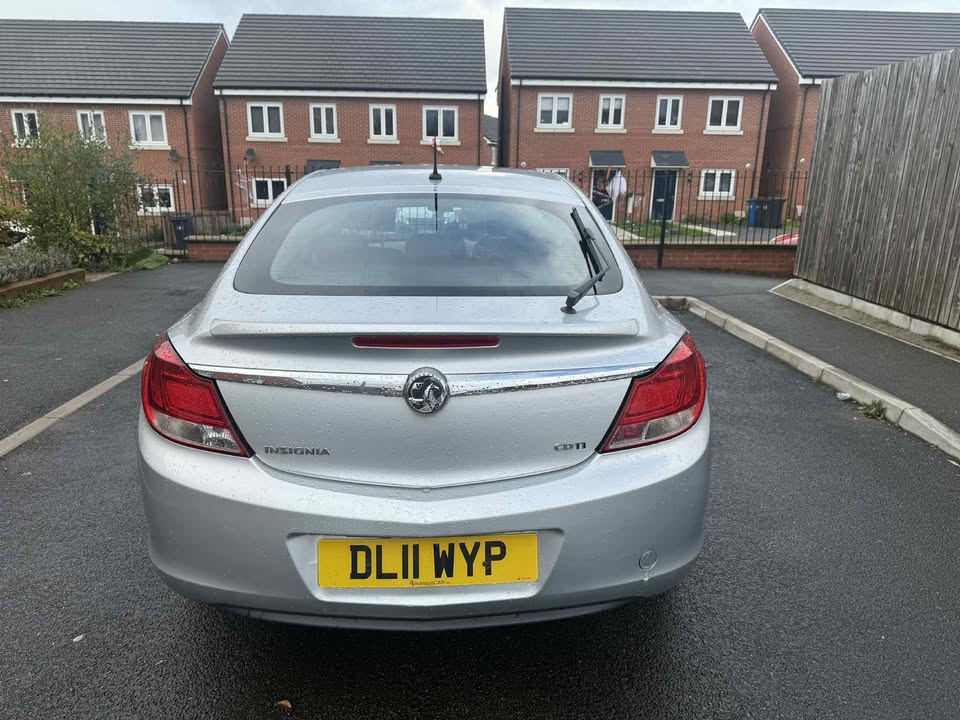 2011 - VAUXHALL INSIGNIA