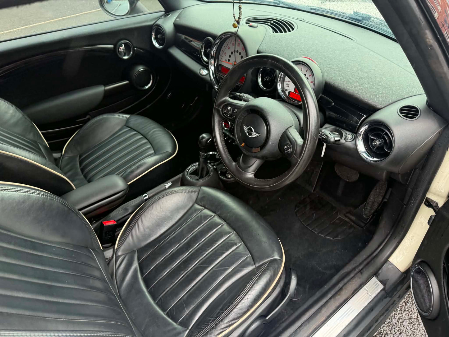 2013-MINI ONE AUTOMATIC