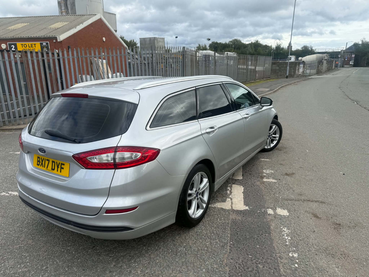2017-FORD MONDEO