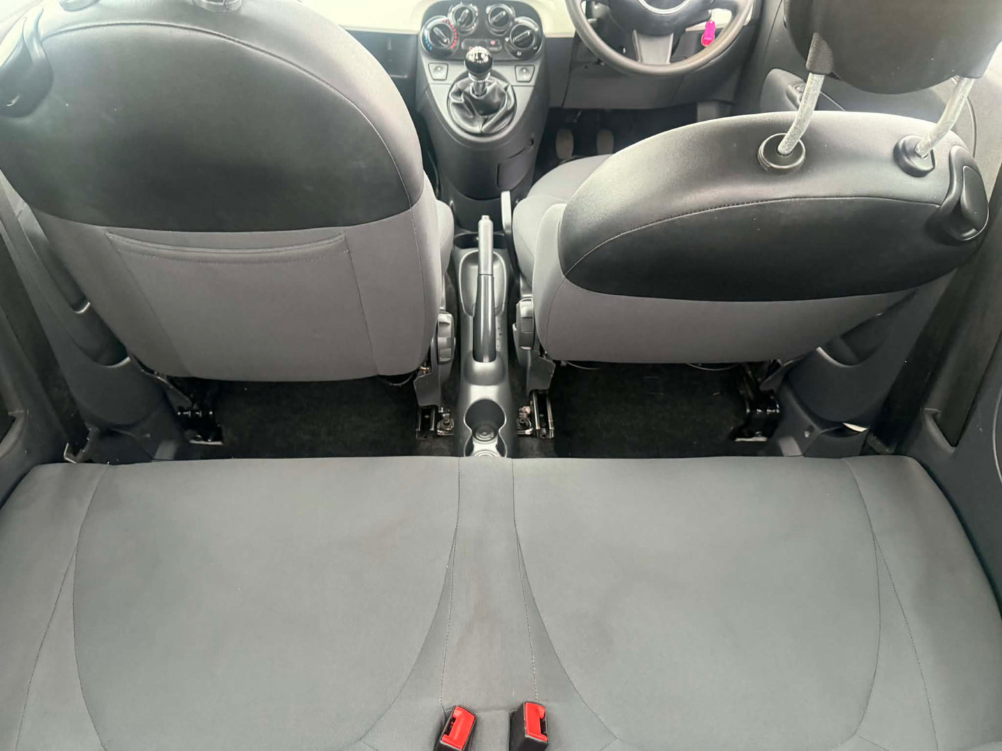 2013 - Fiat 500 Popular RHD
