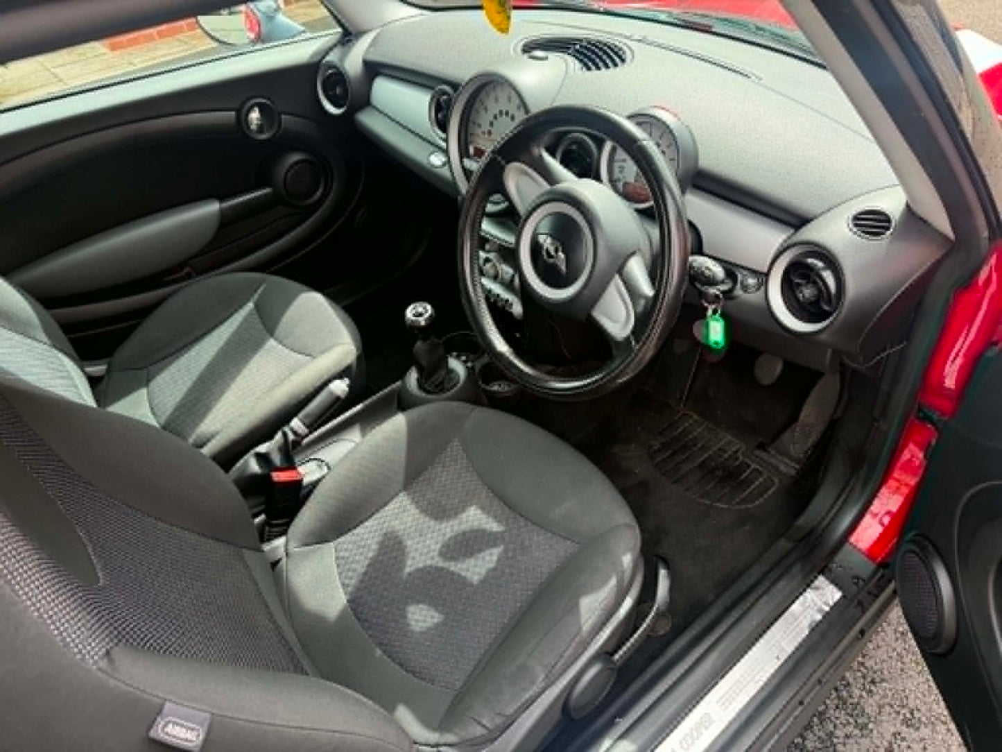 2008-MINI ONE