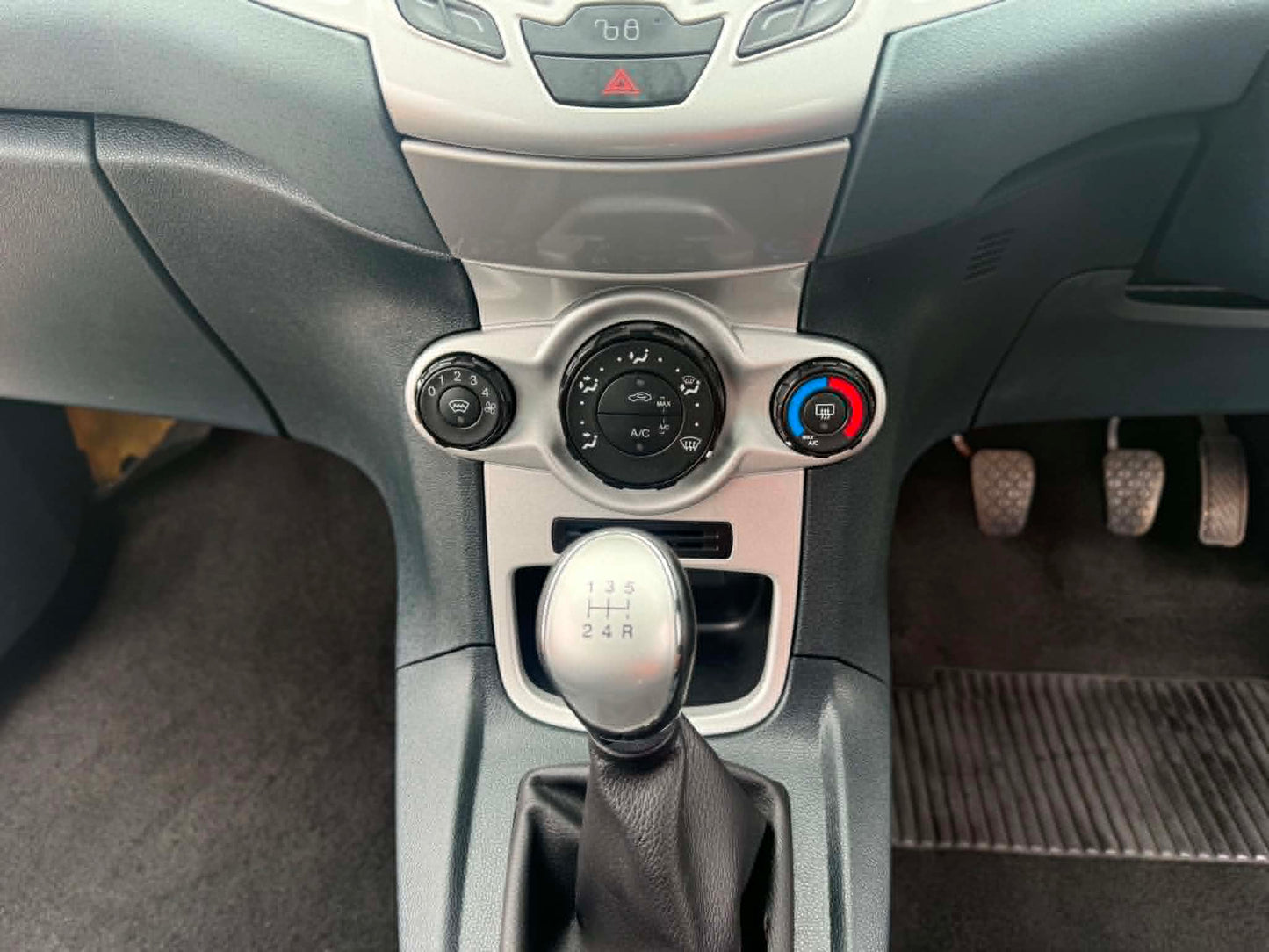 2011 - FORD FIESTA