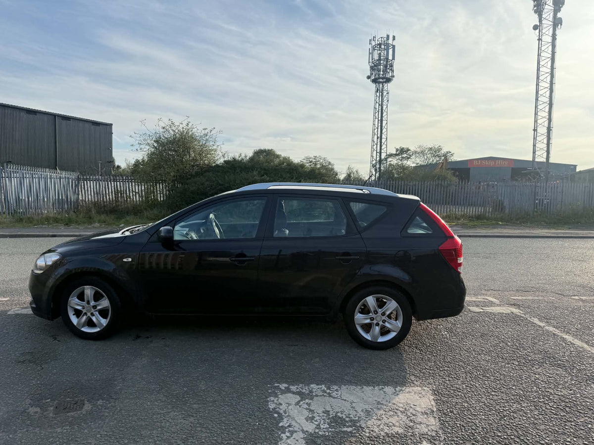 2012- KIA CEED ESTATE