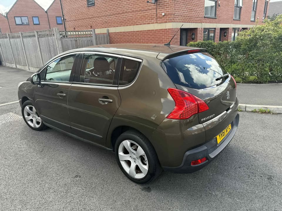 2011 - PEUGEOT 3008 SPORT