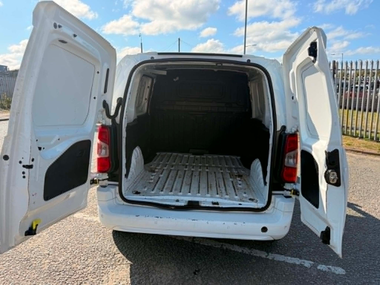 2020-VAUXHALL COMBO VAN