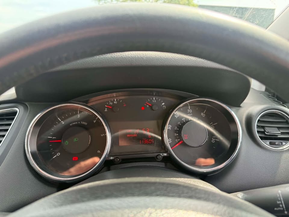 2015-PEUGEOT 5008