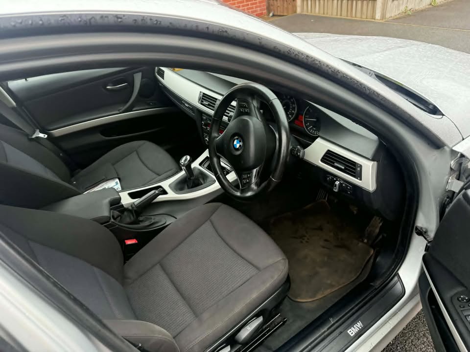 2009-BMW 3 SERIES