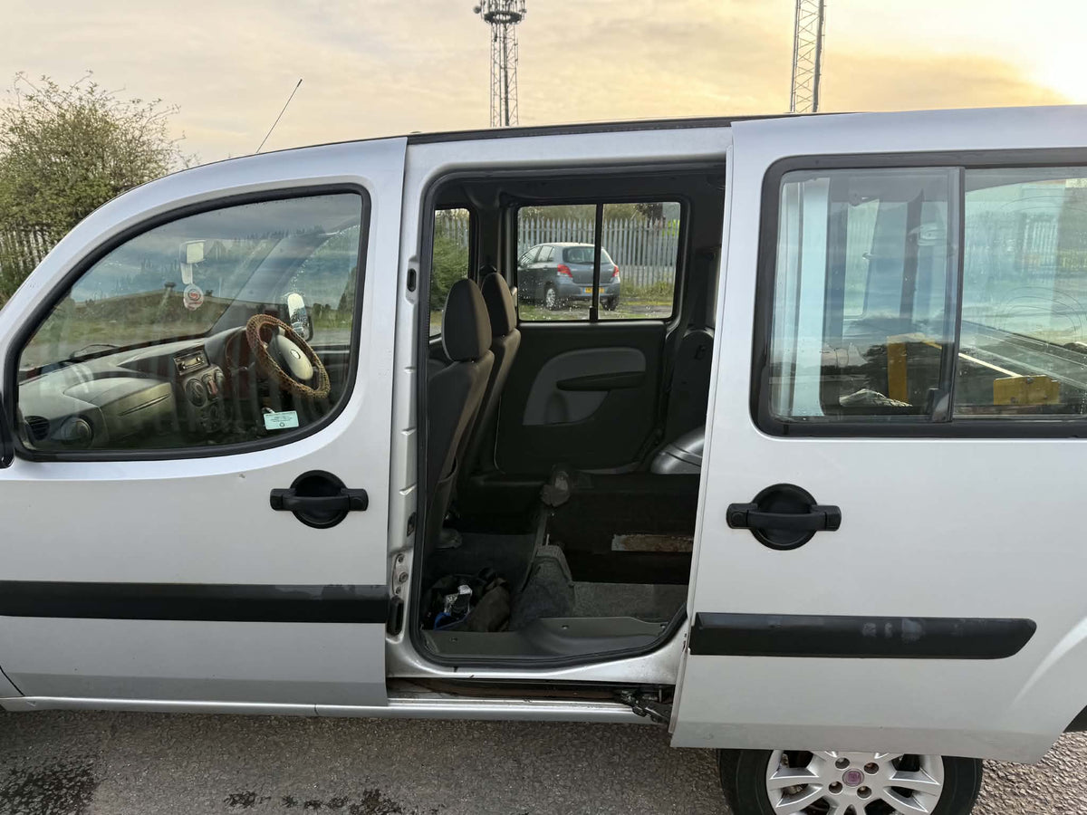2009-FIAT DOBLO MOBILITY CAR