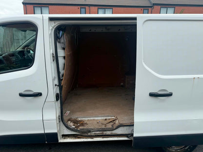 2015-VAUXHALL VIVARO