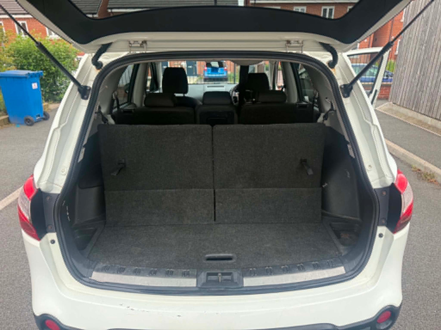 2010-NISSAN QASHQAI PLUS 2