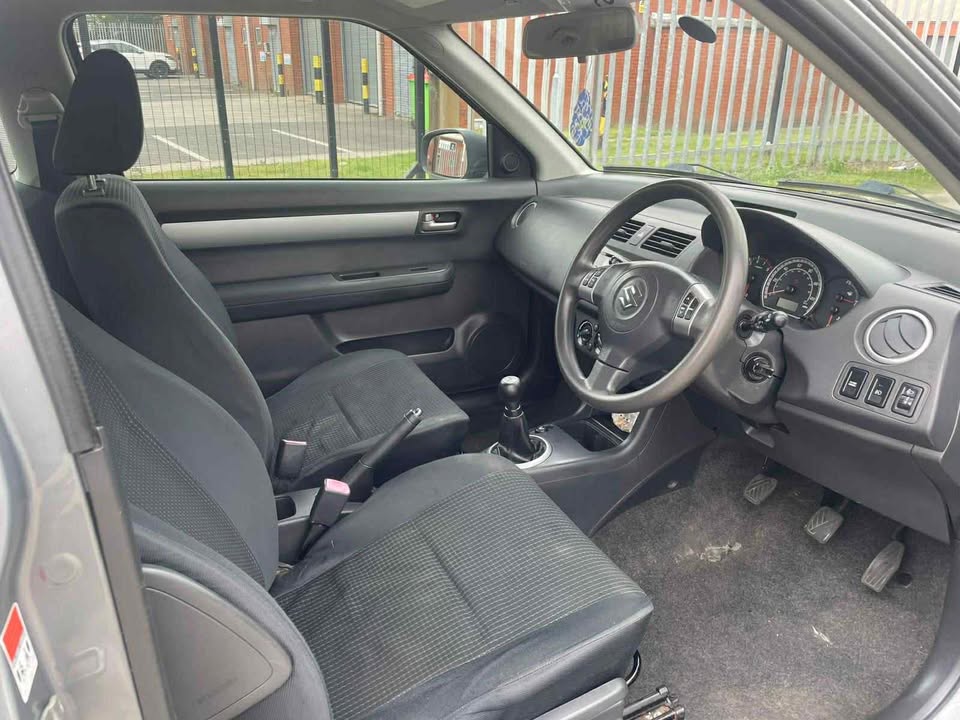 2006 SUZUKI SWIFT
