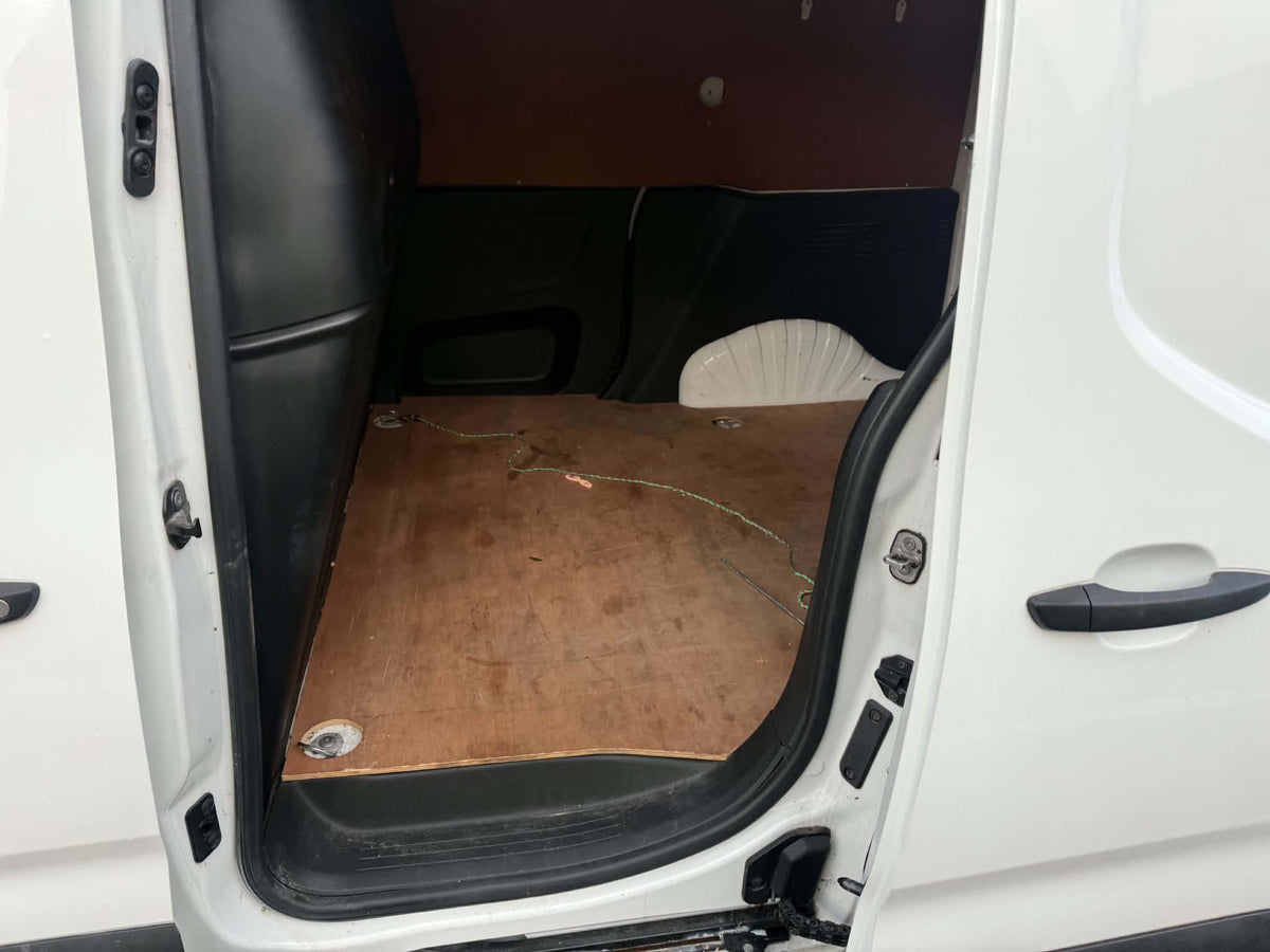 2021-VAUXHALL COMBO
