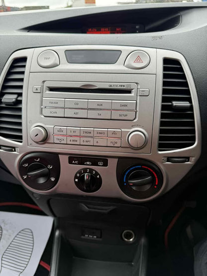 2010 - HYUNDAI I 20