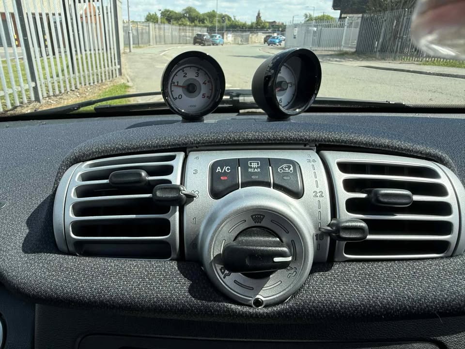 2012 SMART. FORTWO