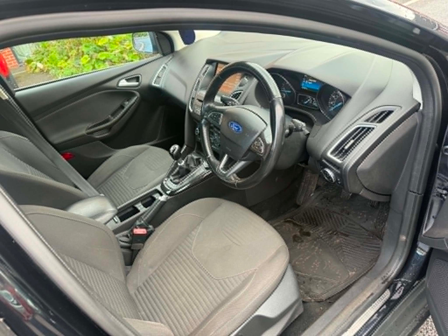 2015- FORD FOCUS