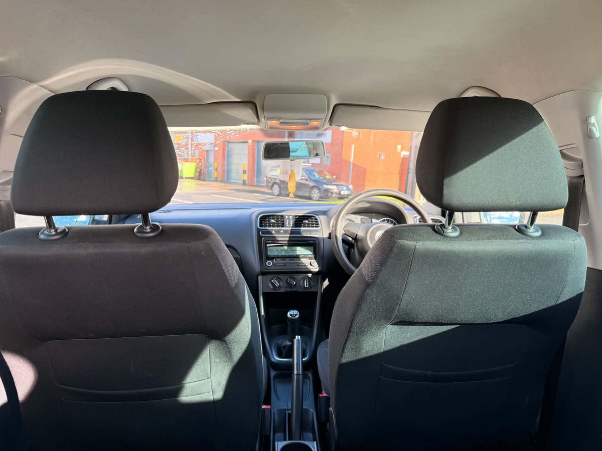 2011- VW POLO PETROL