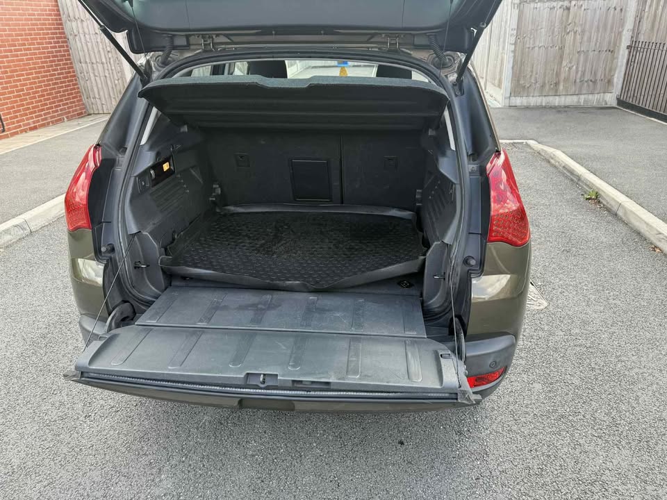 2011 - PEUGEOT 3008 SPORT