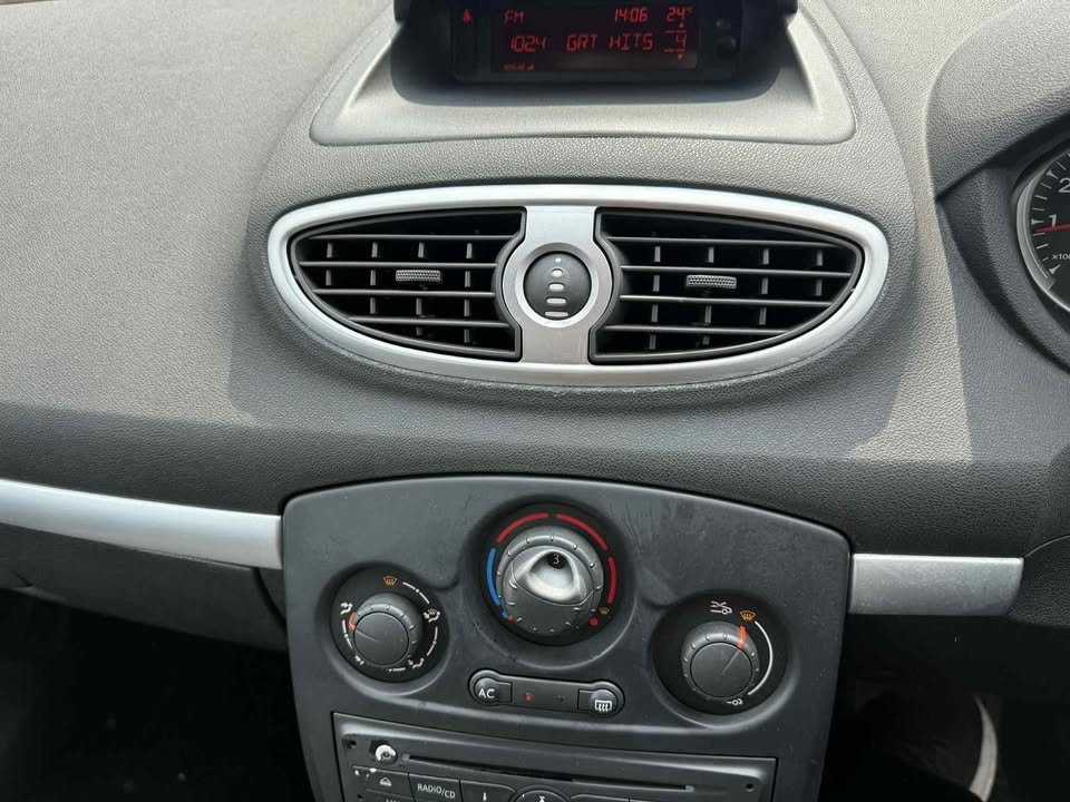 2010 - RENAULT CLIO