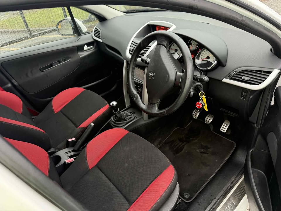 2012 -PEUGEOT 207