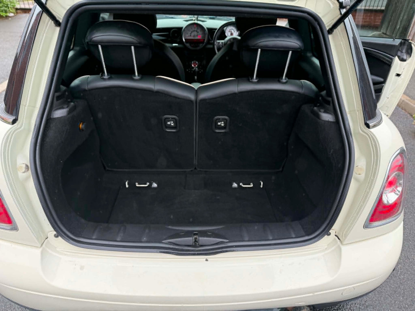 2013 -MINI ONE AUTOMATIC