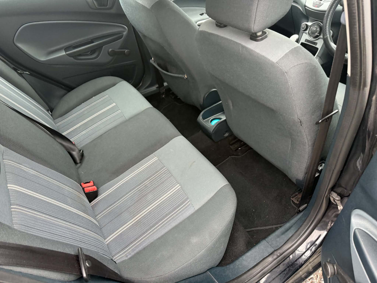 2009-FORD FIESTA