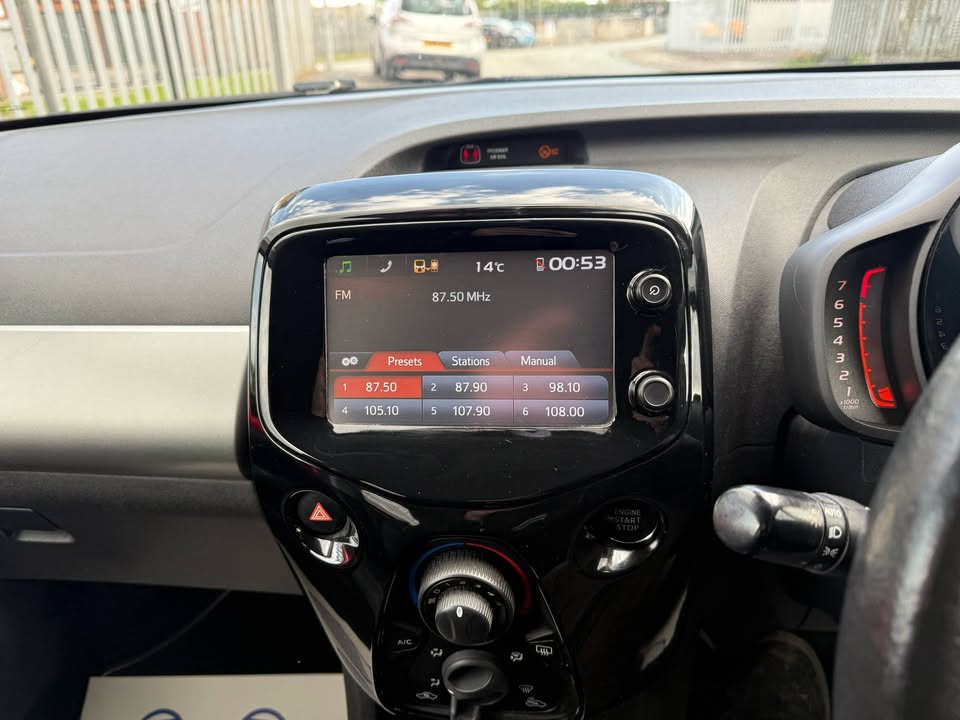2015 PEUGEOT 108