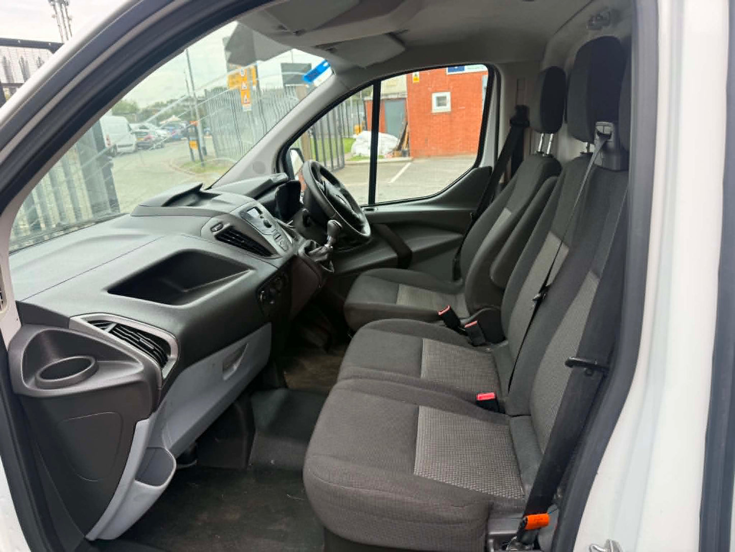 2015-FORD TRANSIT CUSTOM