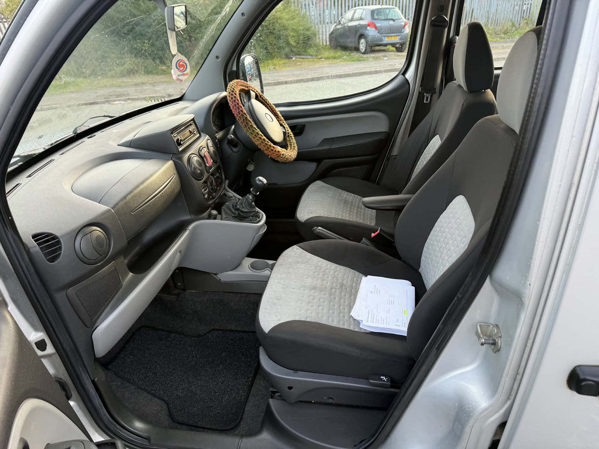 2009-FIAT DOBLO MOBILITY CAR