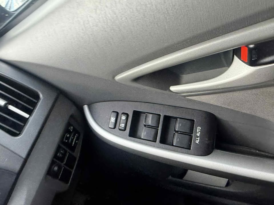 2010- TOYOTA PRIUS