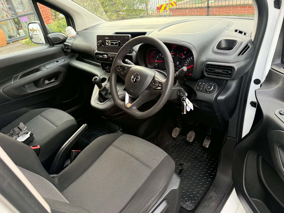 2021-VAUXHALL COMBO