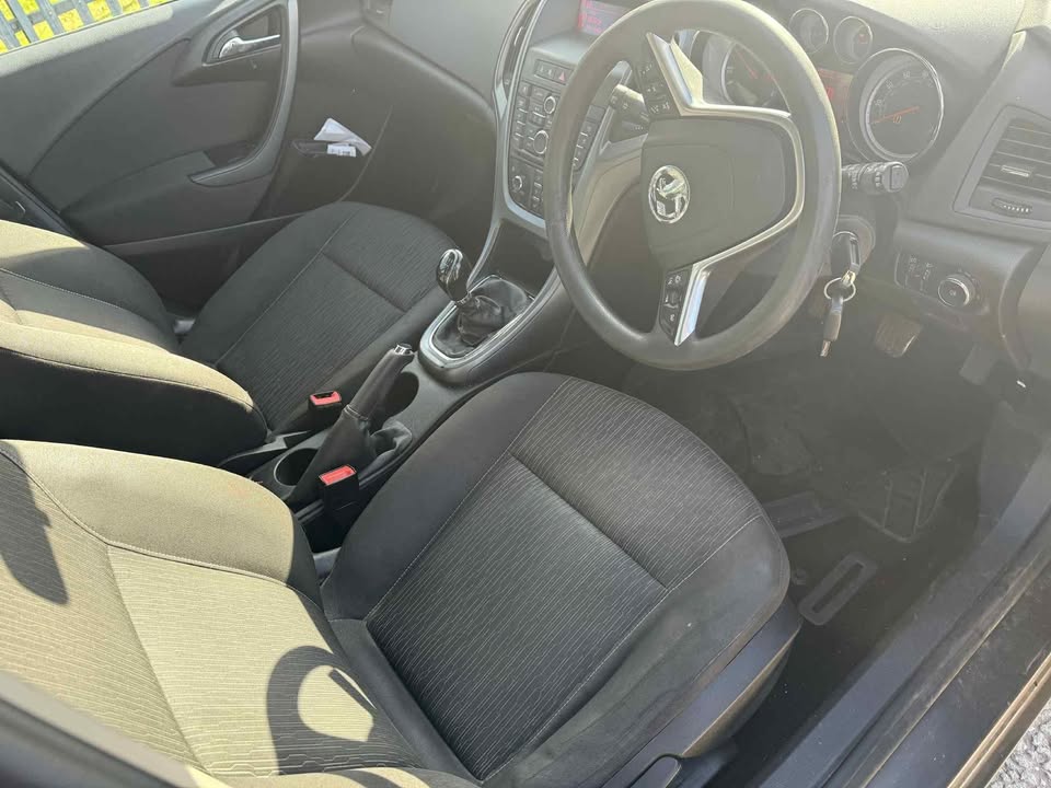 2015 - VAUXHALL ASTRA