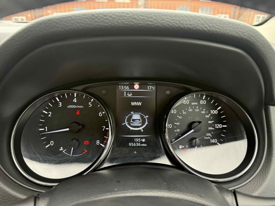 2017 - NISSAN QASHAI