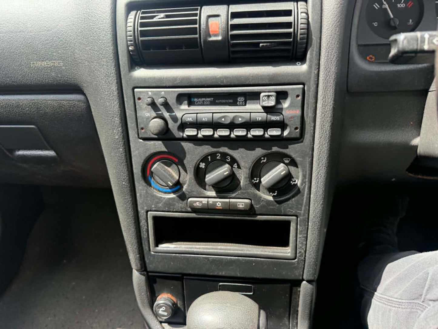 1999-VAUXHALL ASTRA AUTOMATIC