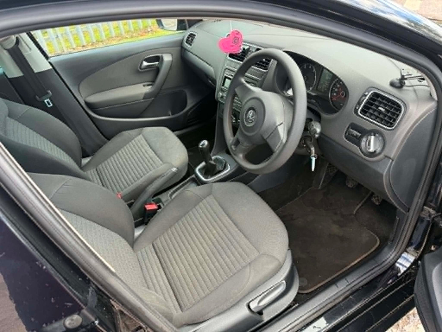 2013- VW POLO