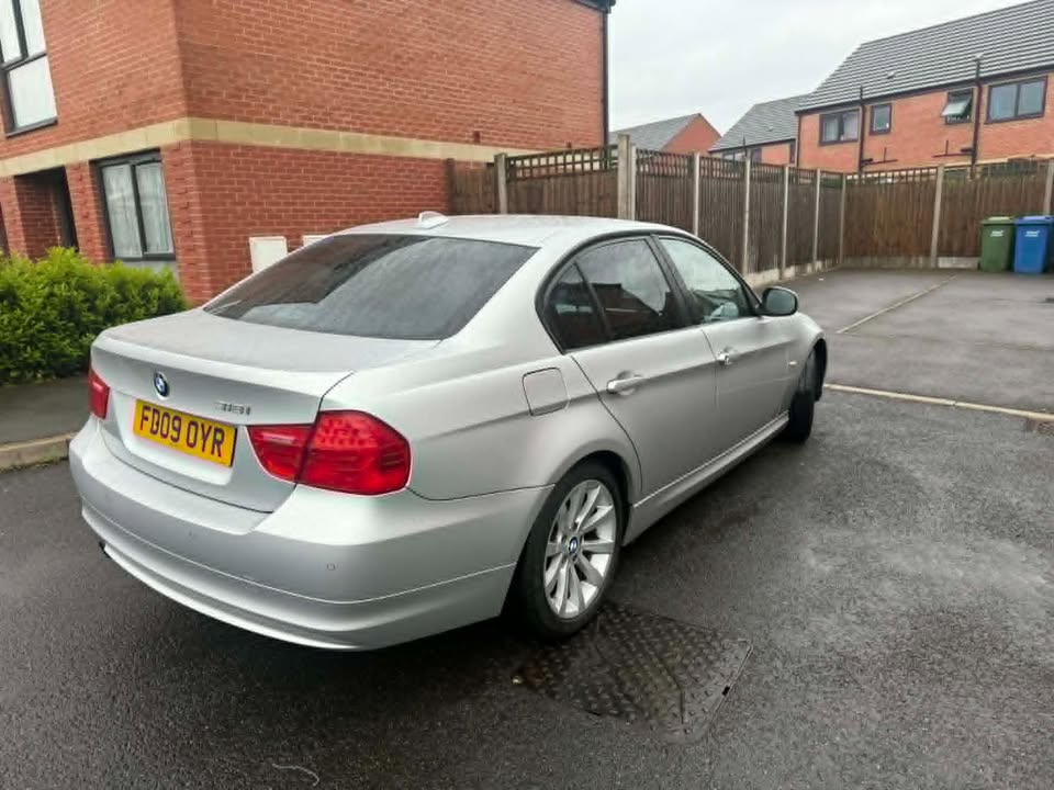 2009-BMW 3 SERIES