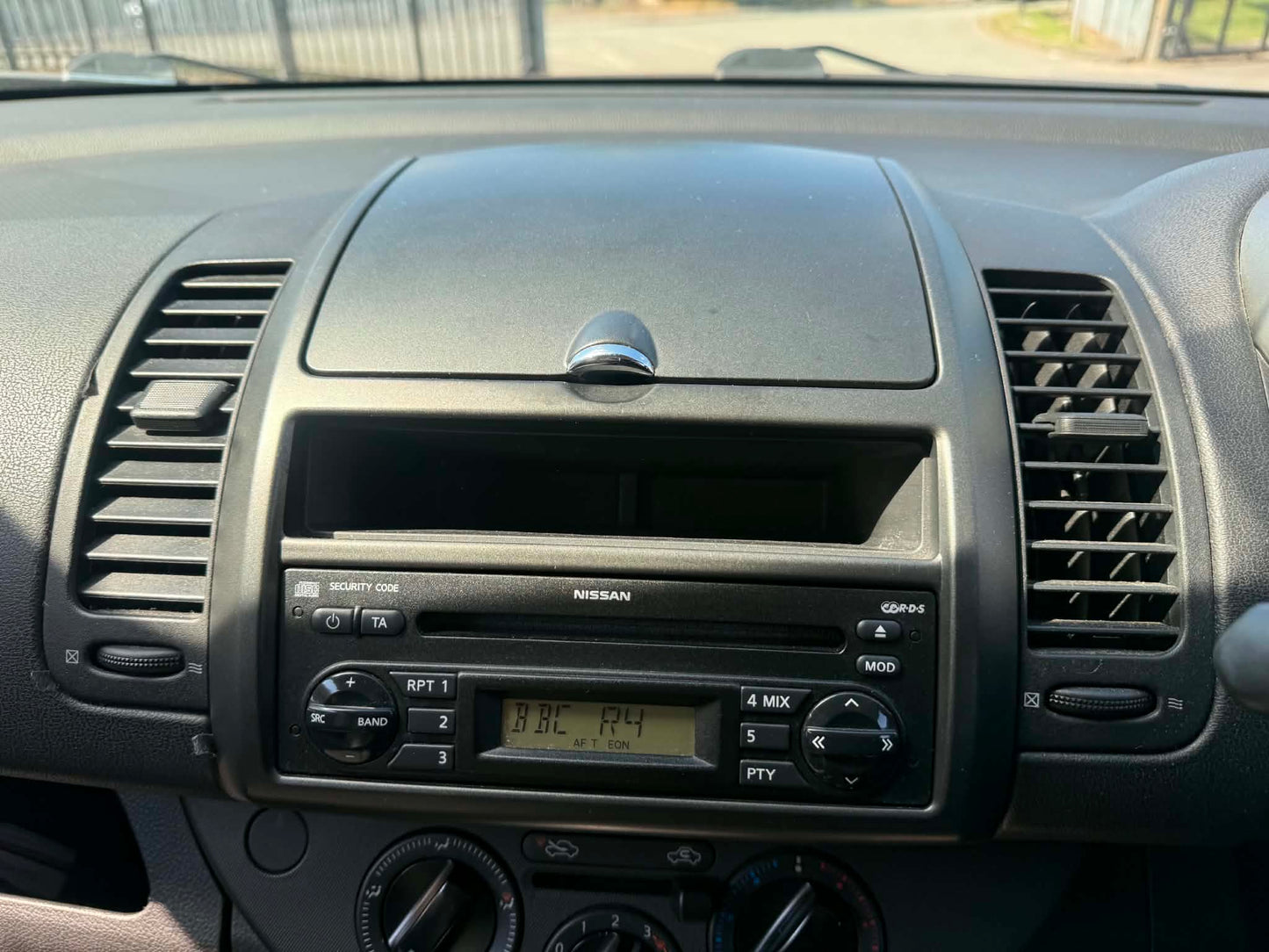 2006 - NISSAN NOTE SE