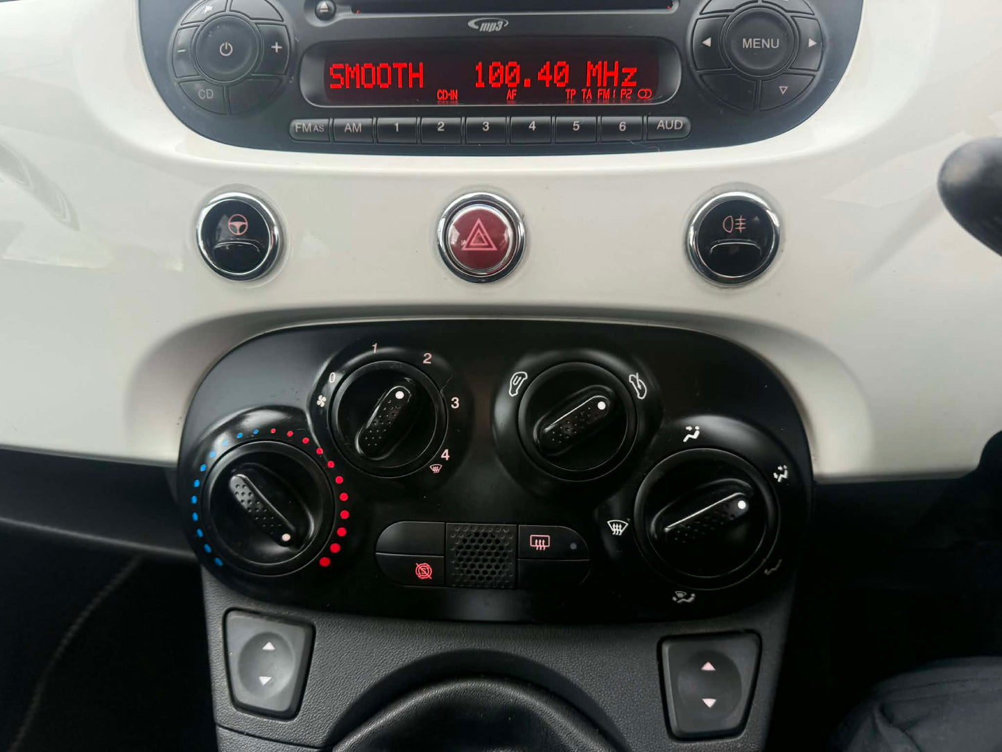 2013 - Fiat 500 Popular RHD
