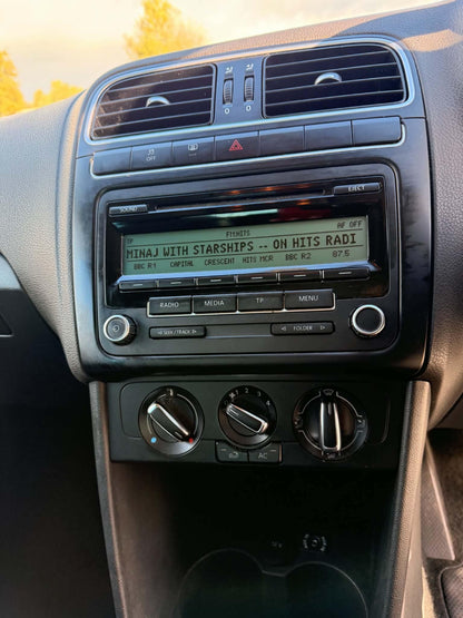 2011- VW POLO PETROL