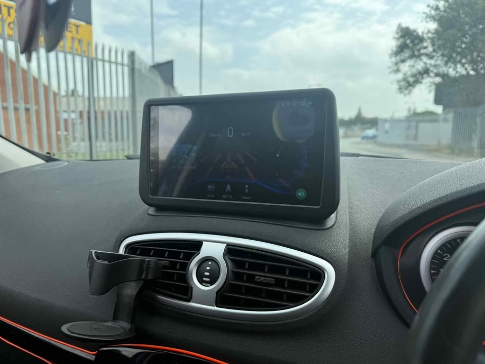 2010 - RENAULT CLIO