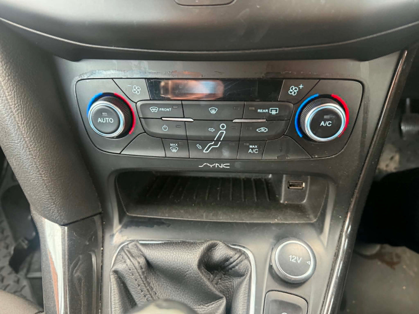 2015- FORD FOCUS