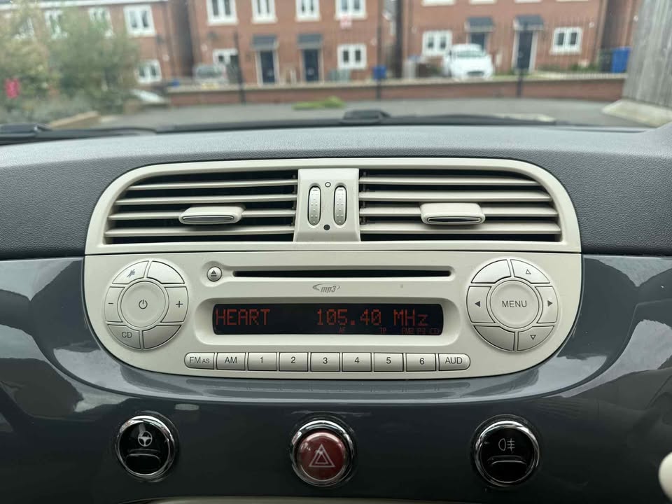 2011 - FIAT 500 LOUNGE