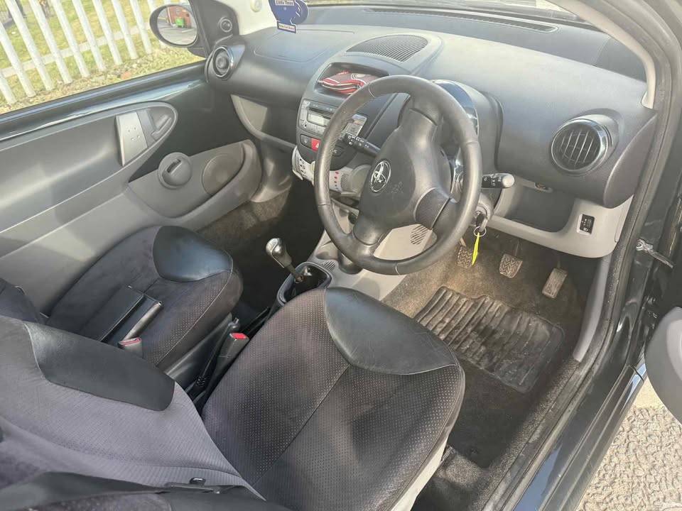 2011 - TOYOTA AYGO