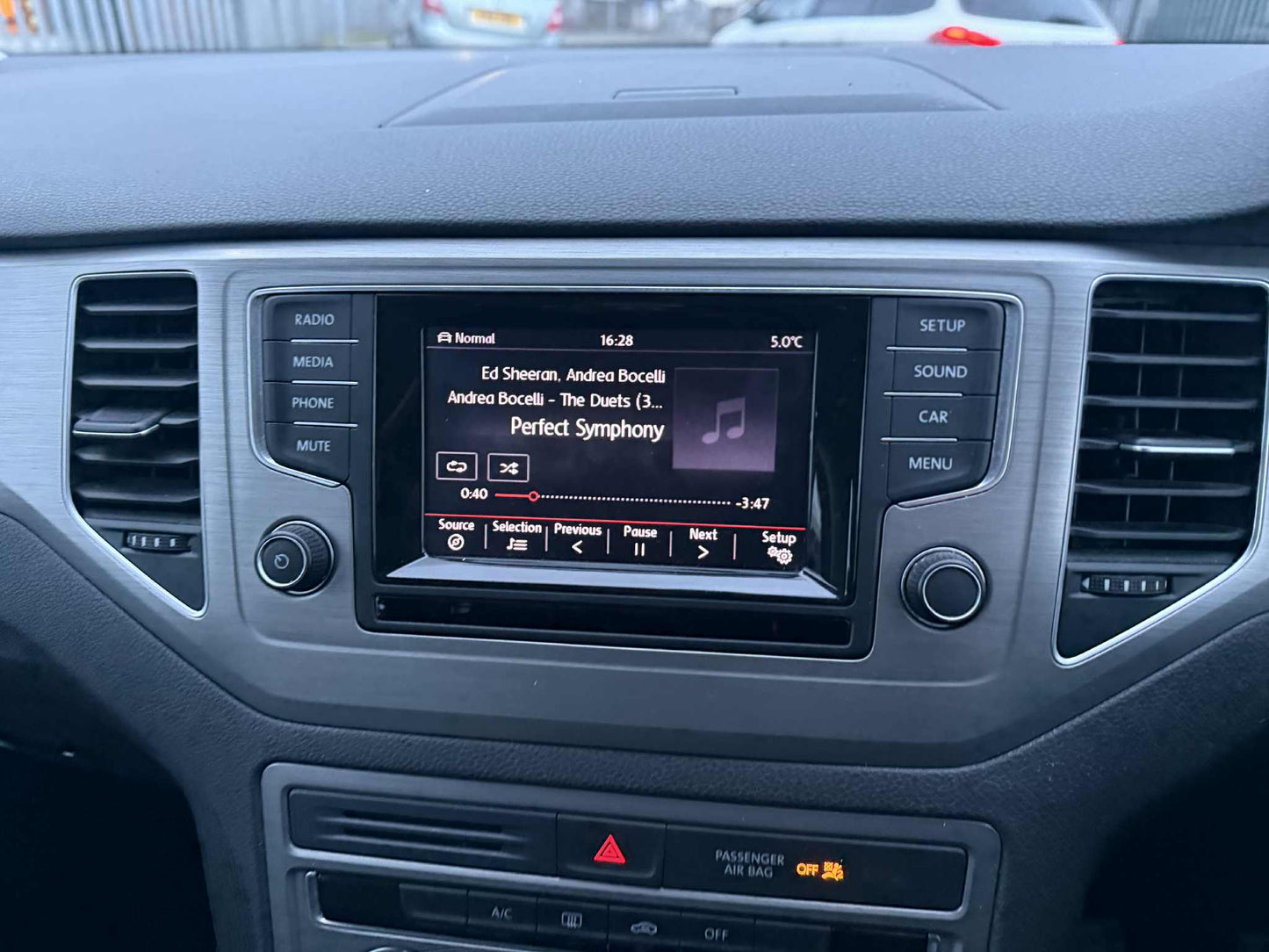2015 - VW GOLF SV