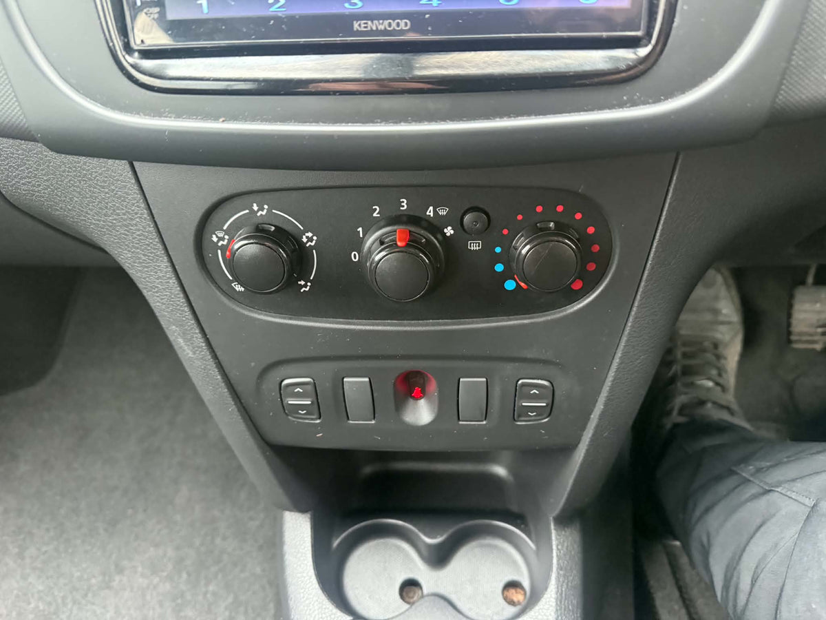 2015-DACIA SANDERO