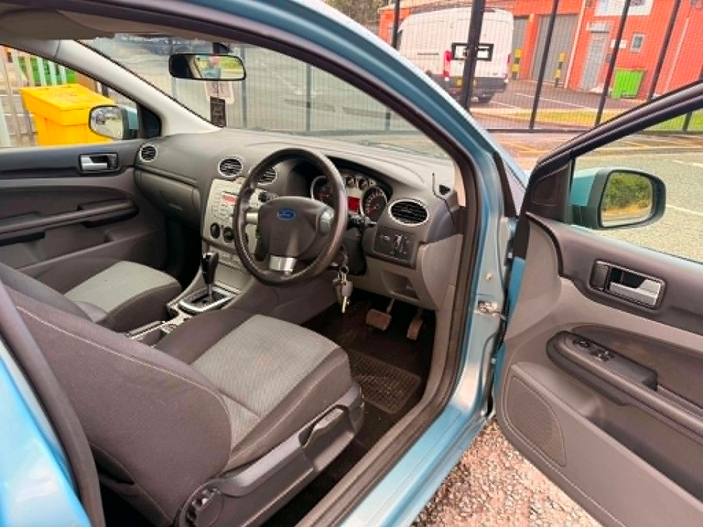 2009-FORD FOCUS AUTOMATIC