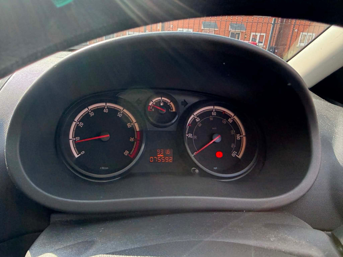 2013-VAUXHALL CORSA